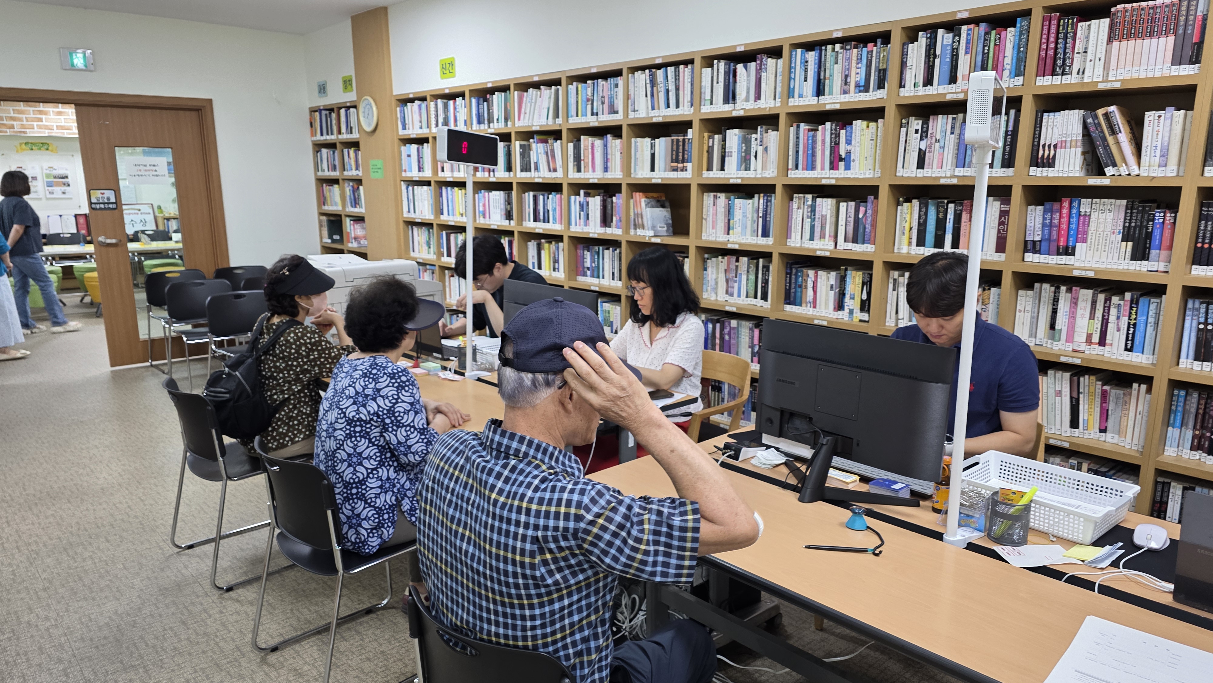 연수구는 정보 접근이 어려운 취약계층이 민생회복 소비쿠폰 혜택에서 제외되지 않도록 세부 계획을 마련하고 오는 14일까지 집중 신청 독려 기간을 운영한다